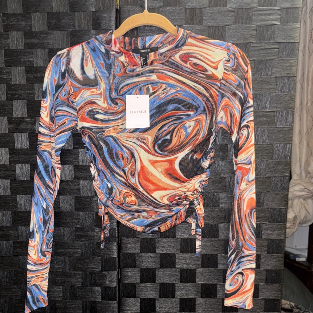 Forever 21 Women's Swirl Pattern Long Sleeve Top